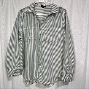 Velvet Heart Green and White Casual Button Down Shirt